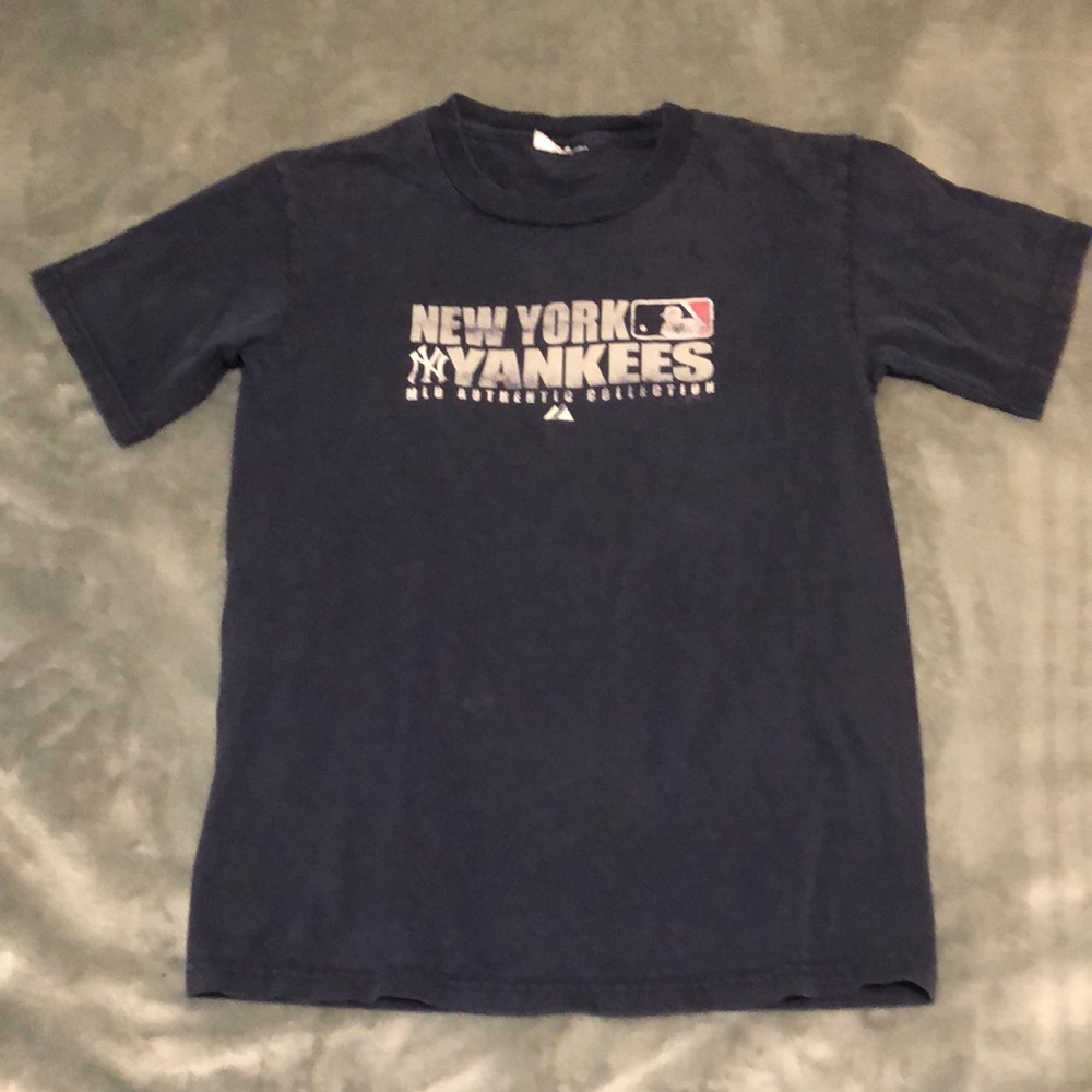 New York Yankees shirt